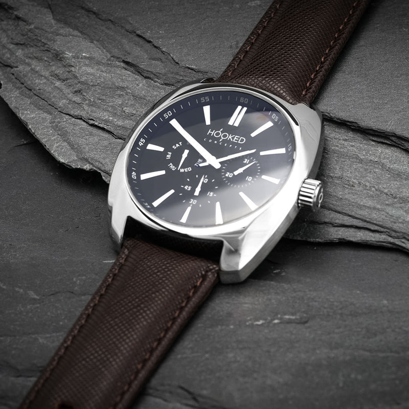 Silver Watch - Black Dial | Master Date - 45mm